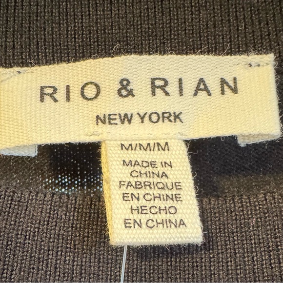 Women’s Floral Lace Sleeve Sweater - Picture 5 of 5